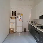 L'appartamento Del Prof * نابولي